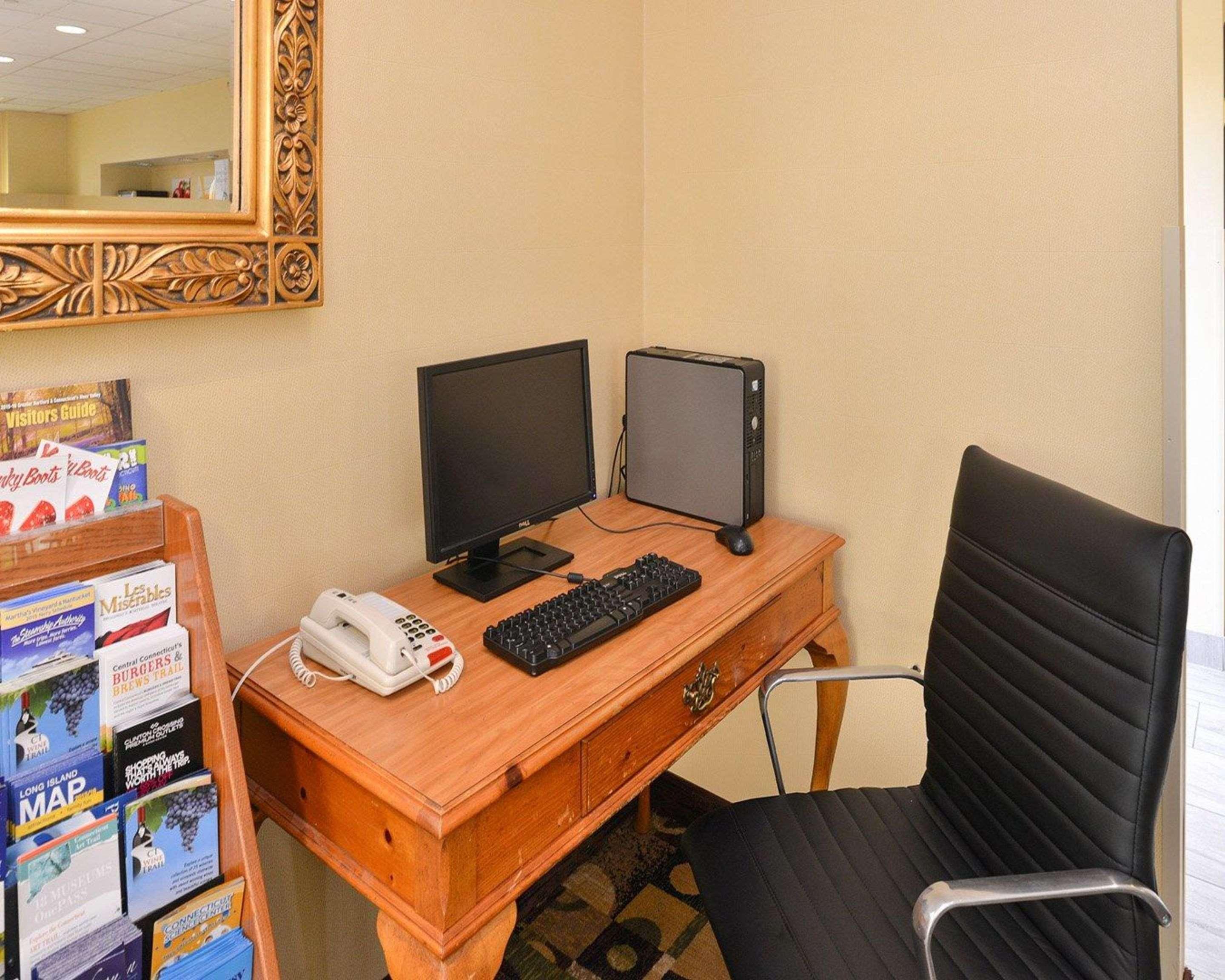 Quality Inn East Haven - New Haven Extérieur photo