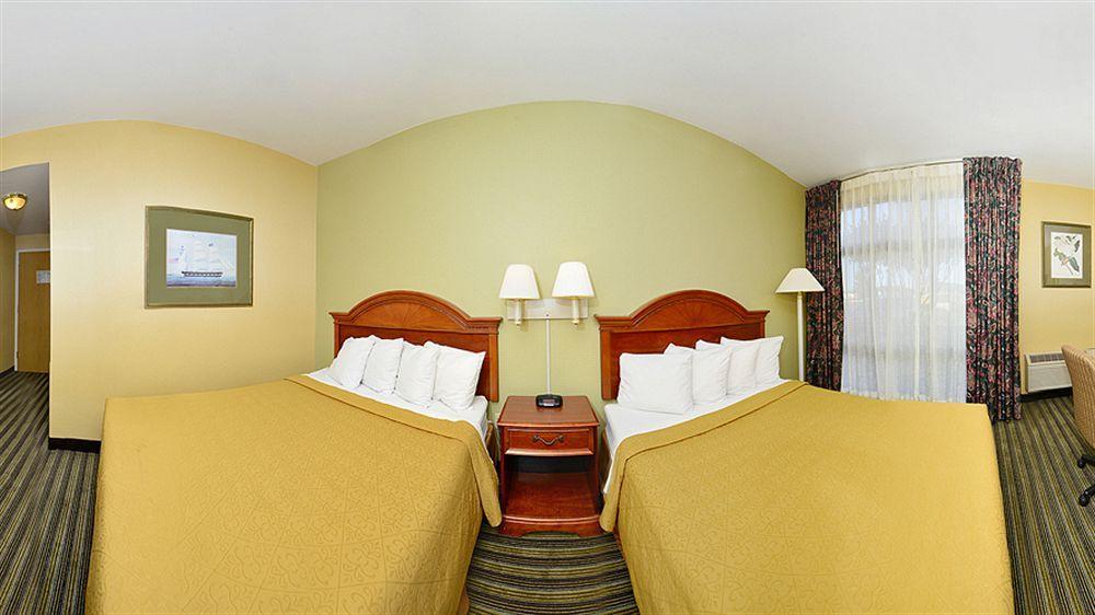 Quality Inn East Haven - New Haven Extérieur photo