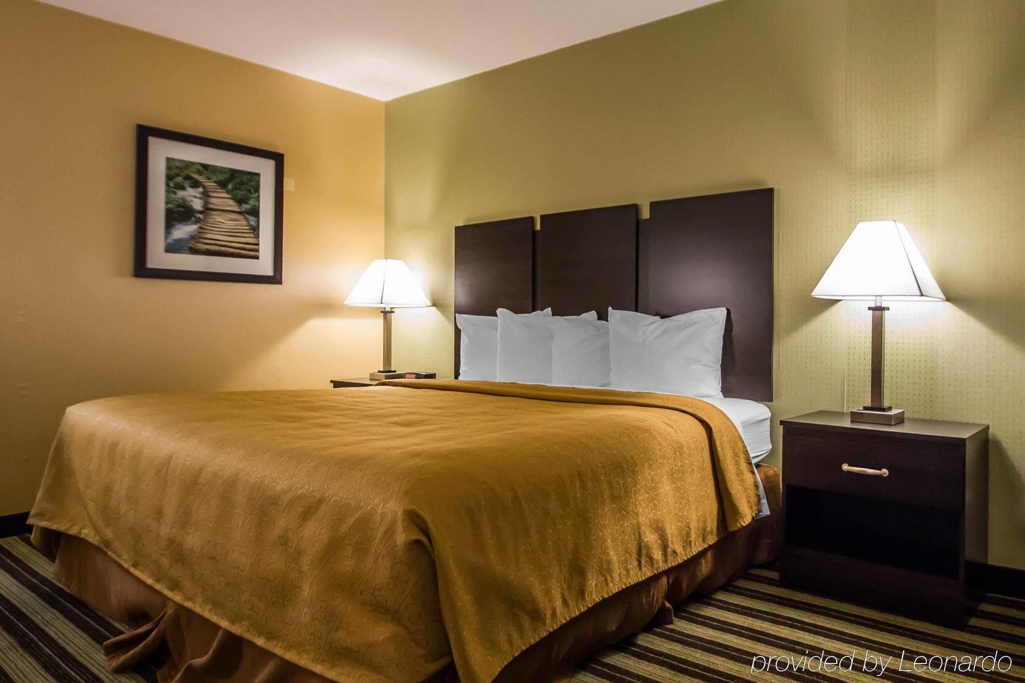 Quality Inn East Haven - New Haven Extérieur photo